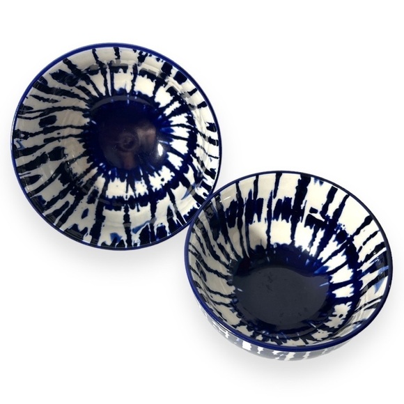 West Elm Indigo Blue Tie-dye‎ Ceramic Nesting Bowls and Colbalt Blue Pitcher - Picture 4 of 6